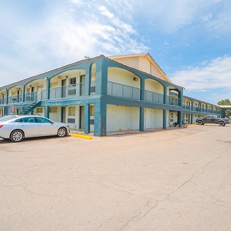 Oyo Hotel ميدلاند المظهر الخارجي الصورة