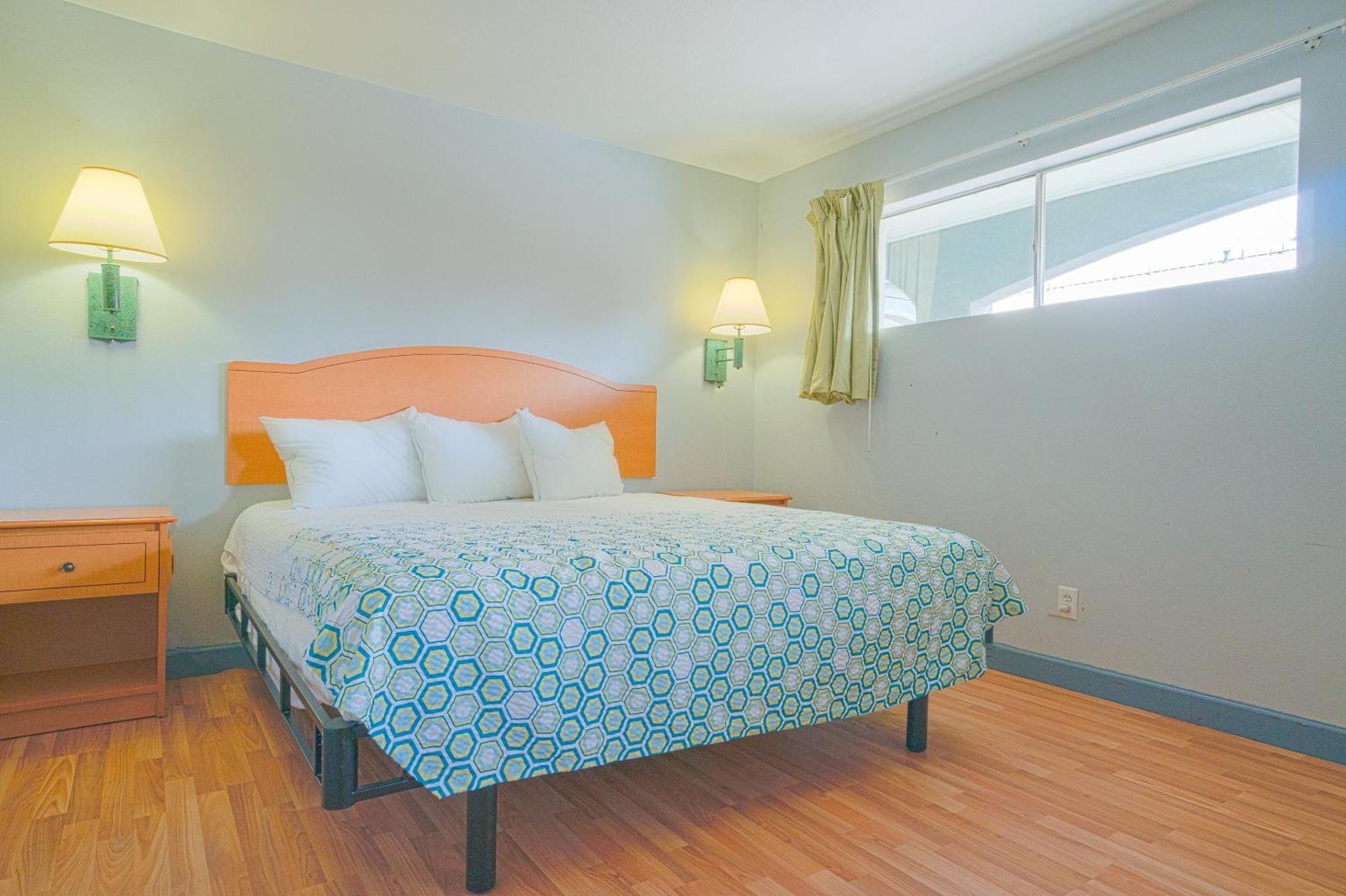 Oyo Hotel ميدلاند المظهر الخارجي الصورة